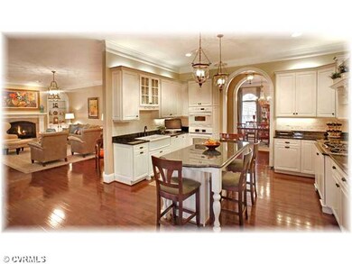 Kitchen - Kitchen looking toward Family Room