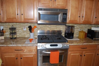 Kitchen stovfe-micro