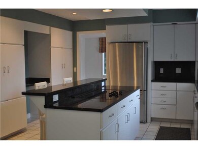 2 Cross St, Bristol, RI 02809 - photo 5