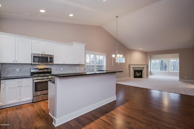 2515 Highridge Hills Ln SE unit 52, Grand Rapids, MI 49546 - photo 7