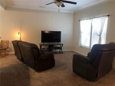 1421 Colonel Hawthorne Dr, Prairie Grove, AR 72753 - photo 2