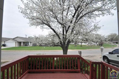 7000 SW Greenview Dr, Topeka, KS 66619 - photo 3