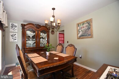 6823 Barnett Rd, Baltimore, MD 21239 - photo 7