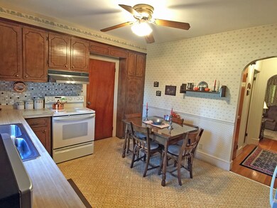 124 Howland St, Fall River, MA 02724 - photo 7