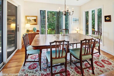 137 Massasoit Ave, Vineyard Haven, MA 02568 - photo 6