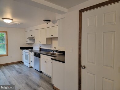 128 W Main St, New Bloomfield, PA 17068 - photo 2