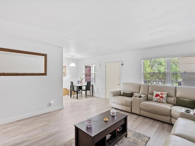 13250 SW 7th Ct unit 317L, Pembroke Pines, FL 33027 - photo 4