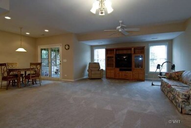 1027 Hodge Ln, Batavia, IL 60510 - photo 7