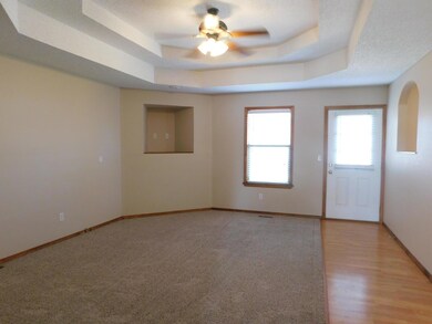 405 N Kelsey Ct, Nixa, MO 65714 - photo 2