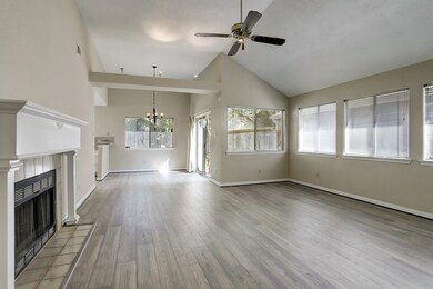 16118 Manor Point Dr, Houston, TX 77095 - photo 5
