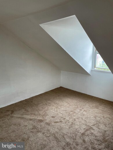 1032A Buttonwood St, Reading, PA 19604 - photo 5