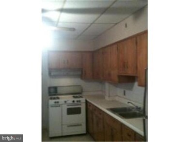 527 Cedar St, Reading, PA 19601 - photo 4