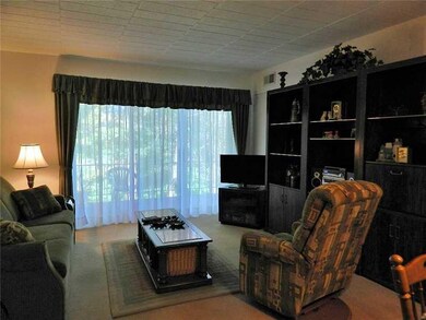 Living Room. Fresh neutral colors in the living ro