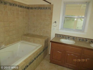 225 Cabbel Dr, Manassas Park, VA 20111 - photo 7