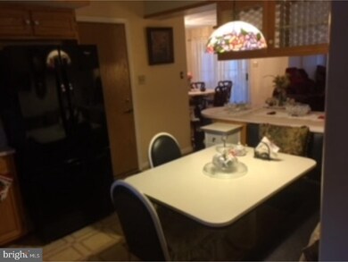 1209 Lilac Ln, Reading, PA 19609 - photo 7