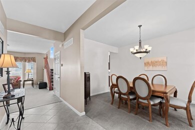 Tiled entry foyer!