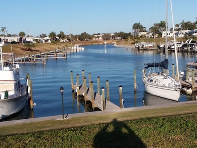 811 Bogie St, Venice, FL 34285 - photo 2