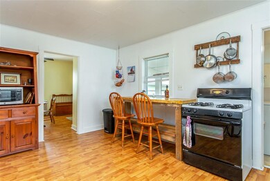 210 W Allen St, Winooski, VT 05404 - photo 6