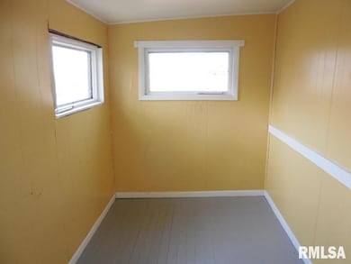 1714 Leclaire St, Davenport, IA 52803 - photo 7