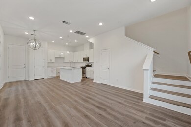 102 E 44th St unit D, Houston, TX 77018 - photo 4