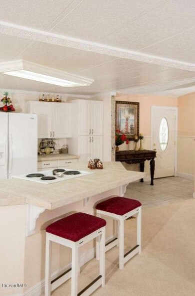303 Egret - Kitchen 1