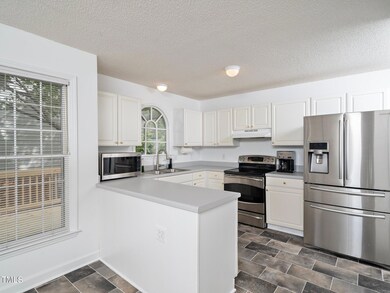10-web-or-mls-4621 Easthampton-6 copy