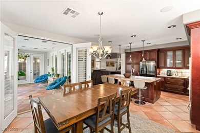 The nice dining space next to the kitchen.