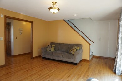 93 Pennacook Dr, Leominster, MA 01453 - photo 4
