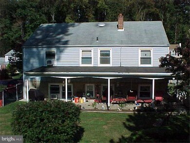 414 Camelot Dr, Brookhaven, PA 19015 - photo 2