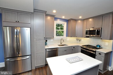 313 W Graisbury Ave, Audubon, NJ 08106 - photo 7