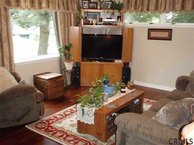 176 S Kingsboro Ave, Gloversville, NY 12078 - photo 2