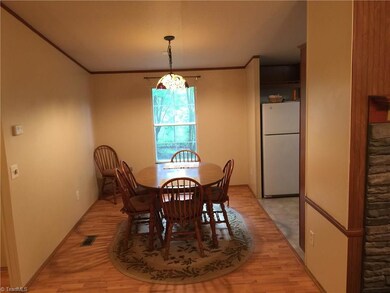 3002 Sharron Dr, Asheboro, NC 27205 - photo 4