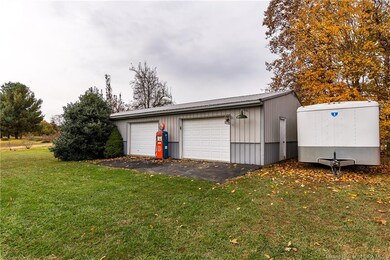 5509 Briarhill Dr, Floyds Knobs, IN 47119 - photo 6