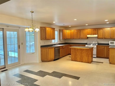 1637 S Lake Pleasant Rd, Attica, MI 48412 - photo 4