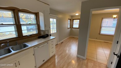 525 N 25th St, Grand Forks, ND 58203 - photo 7