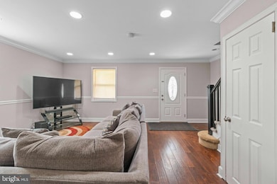 5711 Narcissus Ave, Baltimore, MD 21215 - photo 4