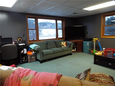 BASEMENT FAMILY ROOM