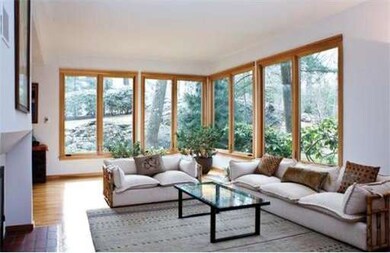 828 Hammond St, Chestnut Hill, MA 02467 - photo 2