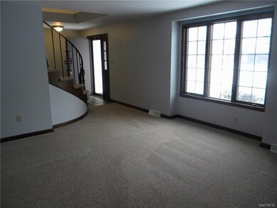 979 Castlebar Dr, North Tonawanda, NY 14120 - photo 3