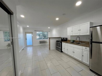 7315 Byron Ave unit 8, Miami Beach, FL 33141 - photo 3