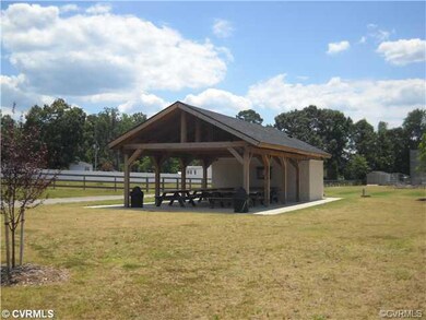 8096 N Henpeck Rd, Quinton, VA 23141 - photo 3