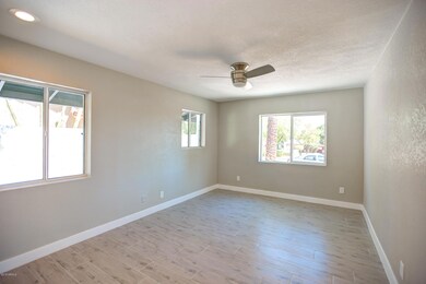 1620 E Echo Ln, Phoenix, AZ 85020 - photo 3