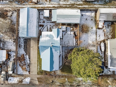 1029 Walnut St, Baker City, OR 97814 - photo 6