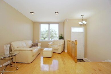(4) LIVING ROOM AND ENTRY FOYER
