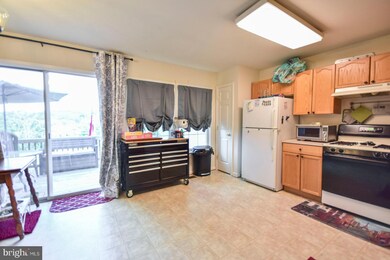 37 Litchfield Ln E, Martinsburg, WV 25405 - photo 6