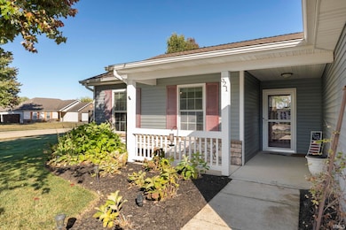 521 Harrison Cir, Dayton, IN 47941 - photo 3