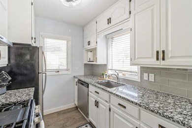 2517 46th St, Des Moines, IA 50310 - photo 6