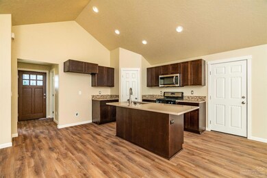 61154 Geary Dr, Bend, OR 97702 - photo 4