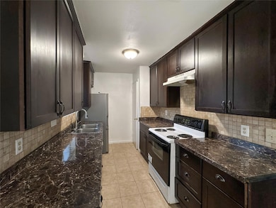 2017 Greenbrook Pkwy unit B, Austin, TX 78723 - photo 6