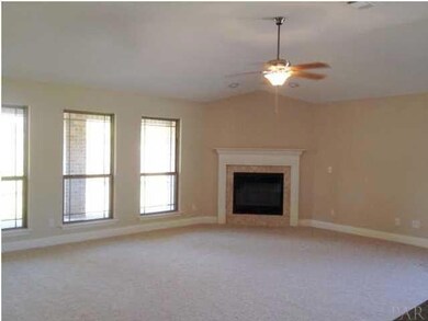 Pictures of Similiar Home